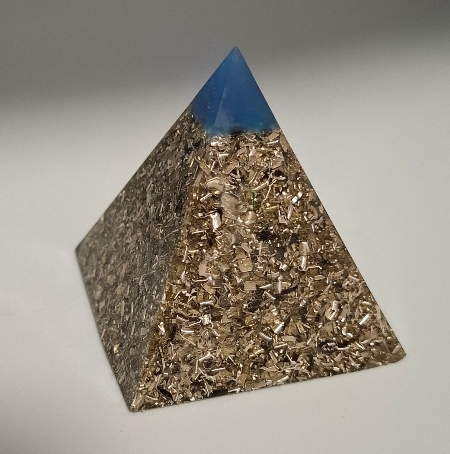 Electronite con forma de Pirámide modelo 15. Tamaño S. - Imagen 4