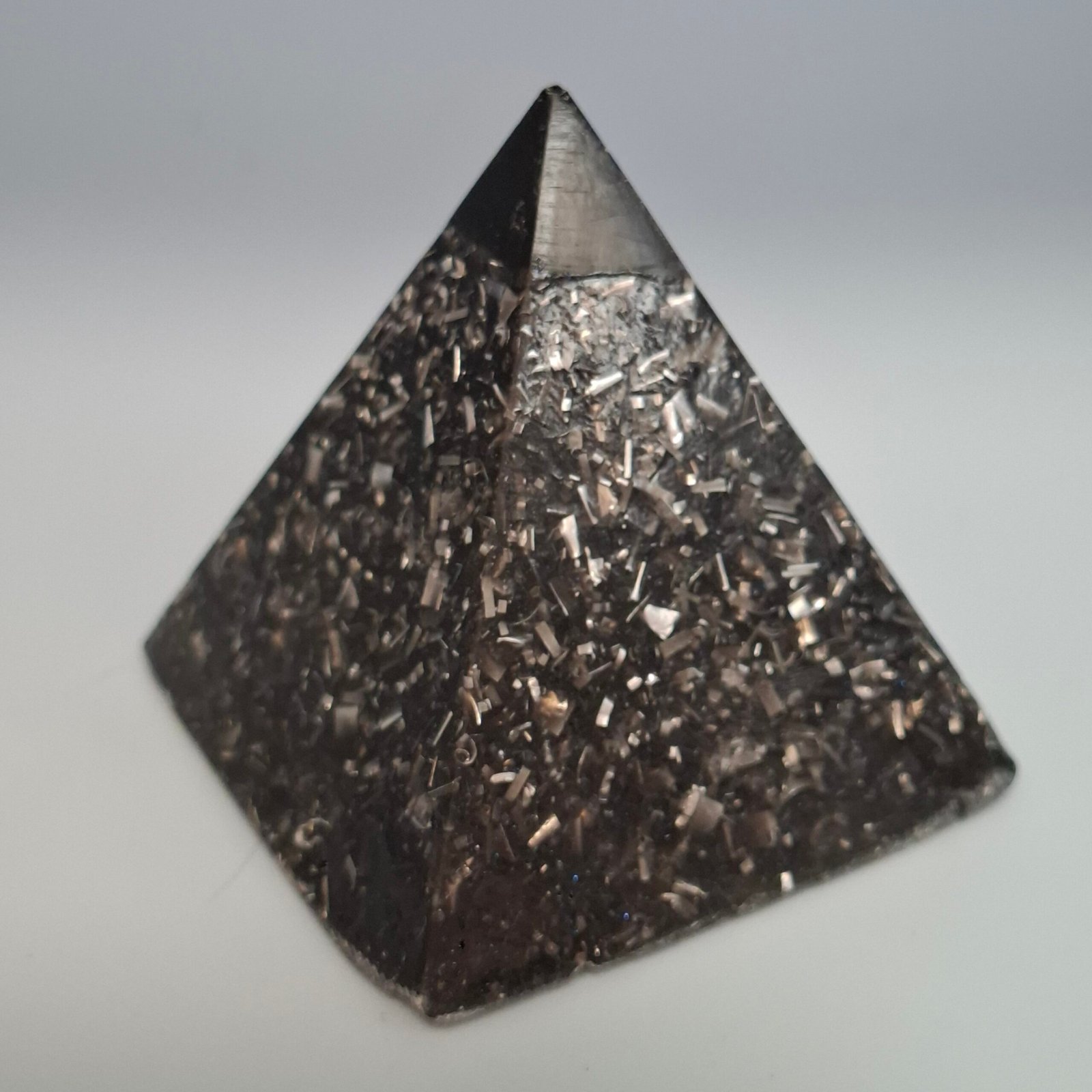 Electronite con forma de Pirámide modelo 9 Tamaño S - Imagen 3