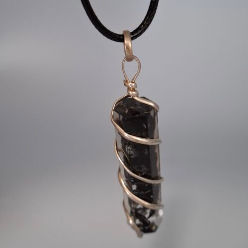 Colgante con baño de plata y piedras de Shungita - Modelo 1
