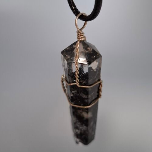 Colgante con baño de plata y piedras de Shungita - Modelo 2